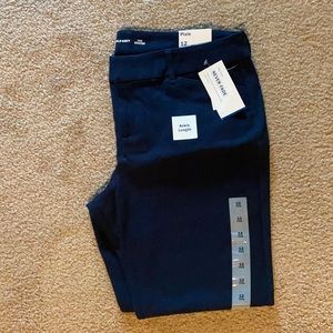 Old Navy navy pixie pants. Size 12. NWT.